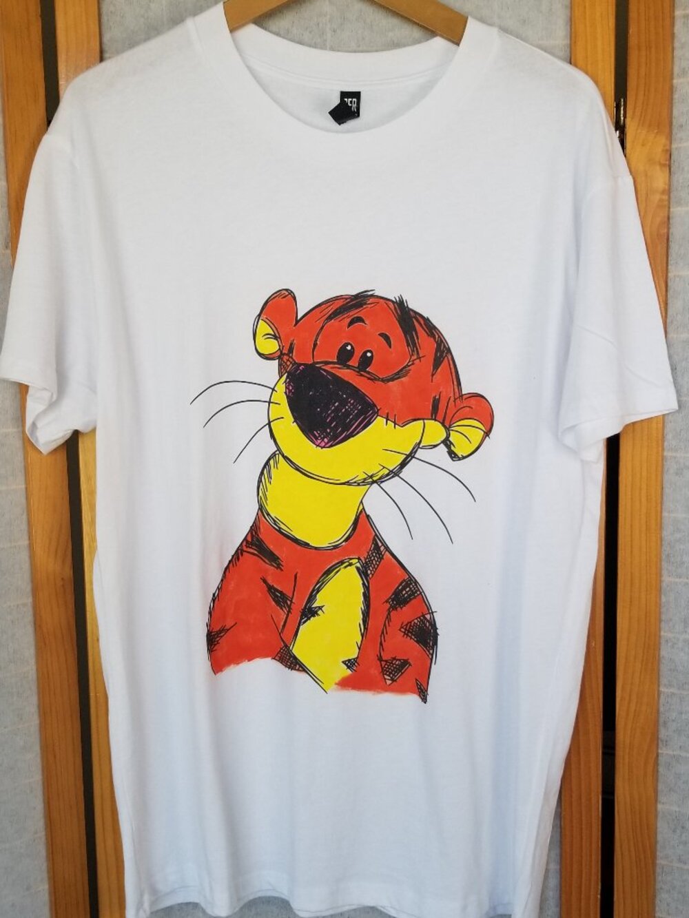 Hand-painted Tigger T-Shirt Adult Large White Short Sleeves PFR New York